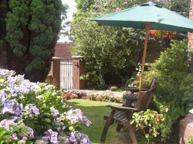 Anton Guest House Bed and Breakfast