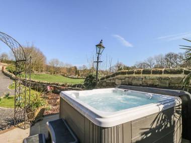 Cunliffe Barn Shipley