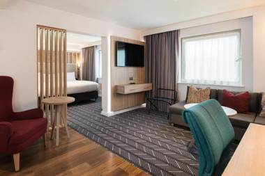 Holiday Inn London-Shepperton an IHG Hotel