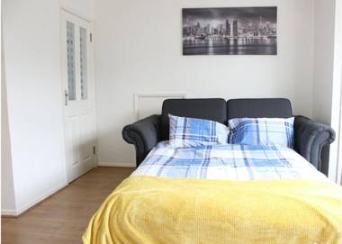 Private Comfortable 2 Bedroom Home away from Home