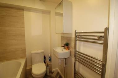 Green Hill Apartment