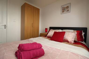 Green Hill Apartment