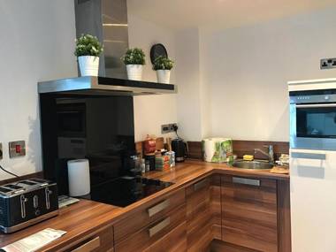 Lapwing - Sleeps up to 6 Fabulous panoramic city views 12th Floor 2 bed city centre apartment Perfect for work or leisure!
