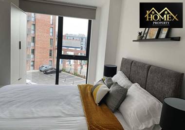 Great Central Luxury Two Bedroom Apartment by Homex Property Serviced Accommodation Sheffield