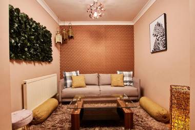 Homebird Property - Carter Knowle House