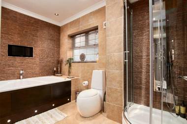 Homebird Property - Carter Knowle House