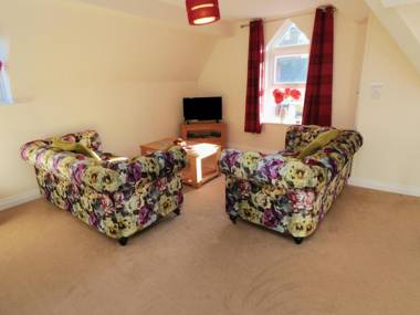 Carisbrooke House Apartment 6