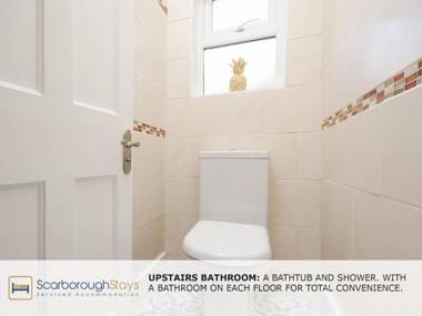 Beautiful Victorian Townhouse Great location close to THE BEACH and Peasholm Park with FREE PARKING SLEEPS 9