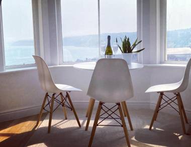 Seascape Scarborough Holiday Home Apartment with optional Hottub Hire