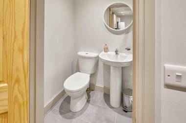 Host & Stay - Clifton House