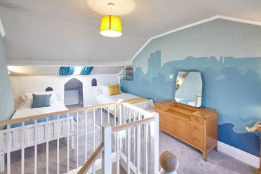 Host & Stay - Friths