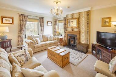 Host & Stay - Apartment 7 Sneaton Hall