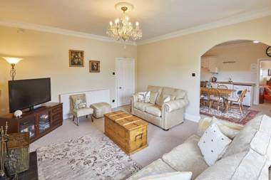 Host & Stay - Apartment 7 Sneaton Hall