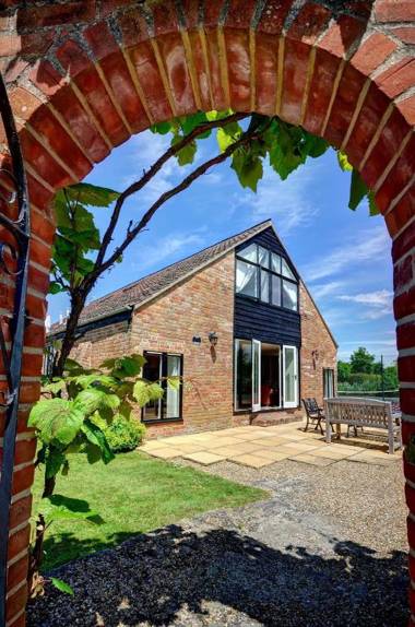 East Green Farm Cottages - The Dairy