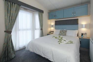 Superior 6 berth holiday home in Suffolk