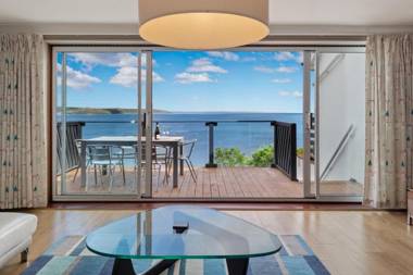 Cystanog Fach - Spectacular Sea Views Balcony and Terrace Parking