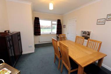 Heddfan - Near to Beach Pet Friendly