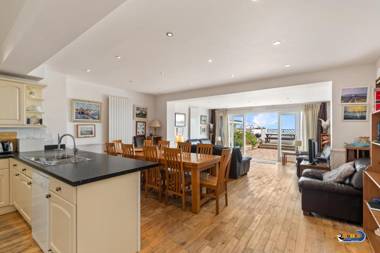 Kilmore - Beach Front House Direct Beach Access Spectacular Sea Views