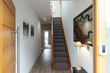 The Hawthorns - Large Luxury Cottage Hot Tub Sea Views