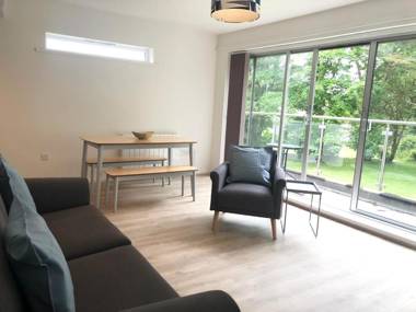 Coedrath Park 14 - Short Walk to Beach Ground Floor Parking