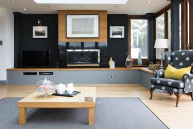 Oaktree Lodge - Luxury Cottage Hot Tub Sea Views