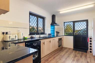 Hazelglade Cottage - Hot Tub Games Room Pet Friendly