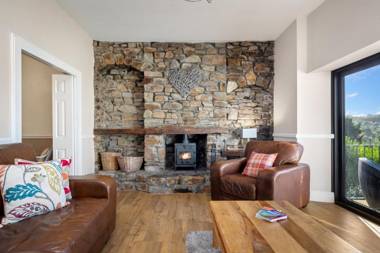 Cartref - Beautiful Cottage Hot Tub Countryside Views