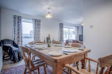 Pharmacy Court - 2 Bedroom Apartment - Saundersfoot