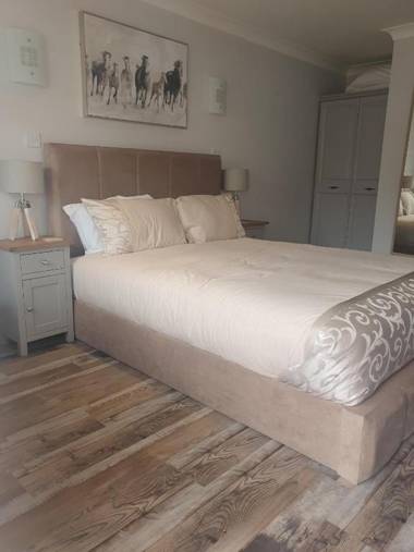 Oak Chalet Country Hideaway In Hitchin