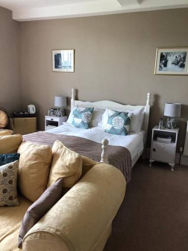 Goss Hall Bed & Breakfast