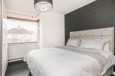 Modern Home with Garden and Farmland Views