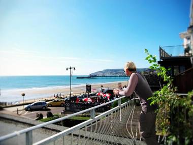 Clifton Seafront Apartments - Isle of Wight
