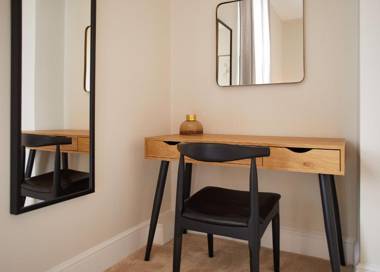 Host & Stay - Artsbank Apartment