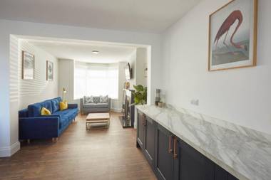 Host & Stay - Montrose View