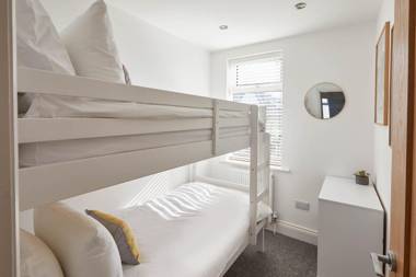 Host & Stay - Montrose View