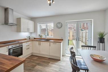 Host & Stay - Chapel Row