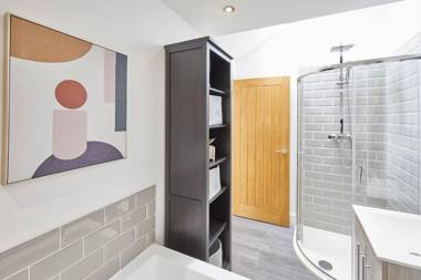 Host & Stay - The Milton