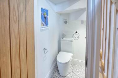 Host & Stay - Pier View