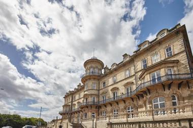 Host & Stay - The Zeta