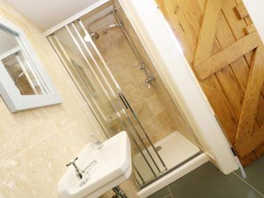 Dozmary Pool Barn Launceston