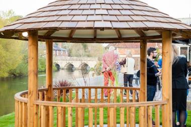 The Legacy Rose & Crown Hotel