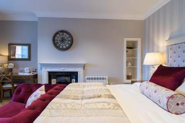 Greyhound Inn Wilton