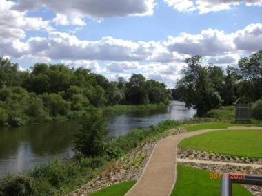 Rivermeadow View Apartment -27 Skipper Way