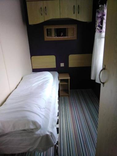 Stunning 3-Bed caravan in camber kitesurf family