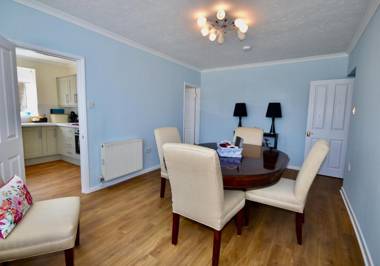 Siesta a spacious family home from home