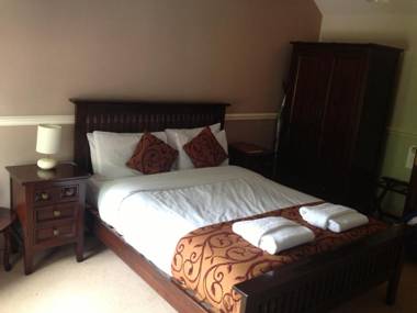 Lyons Woodlands Hall