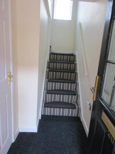 20 Nightingale Gardens Coton Park Rugby CV23 0WT