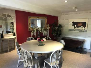 The Whitehouse Ross-On-Wye