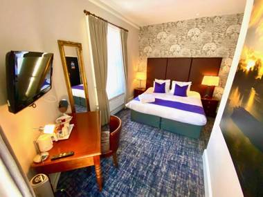 The Red Cow - Guest House