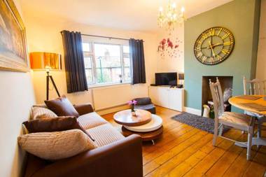 Stunning Central Richmond with garden